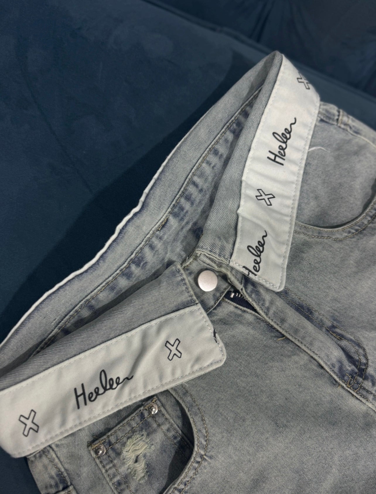 JEAN HELLO