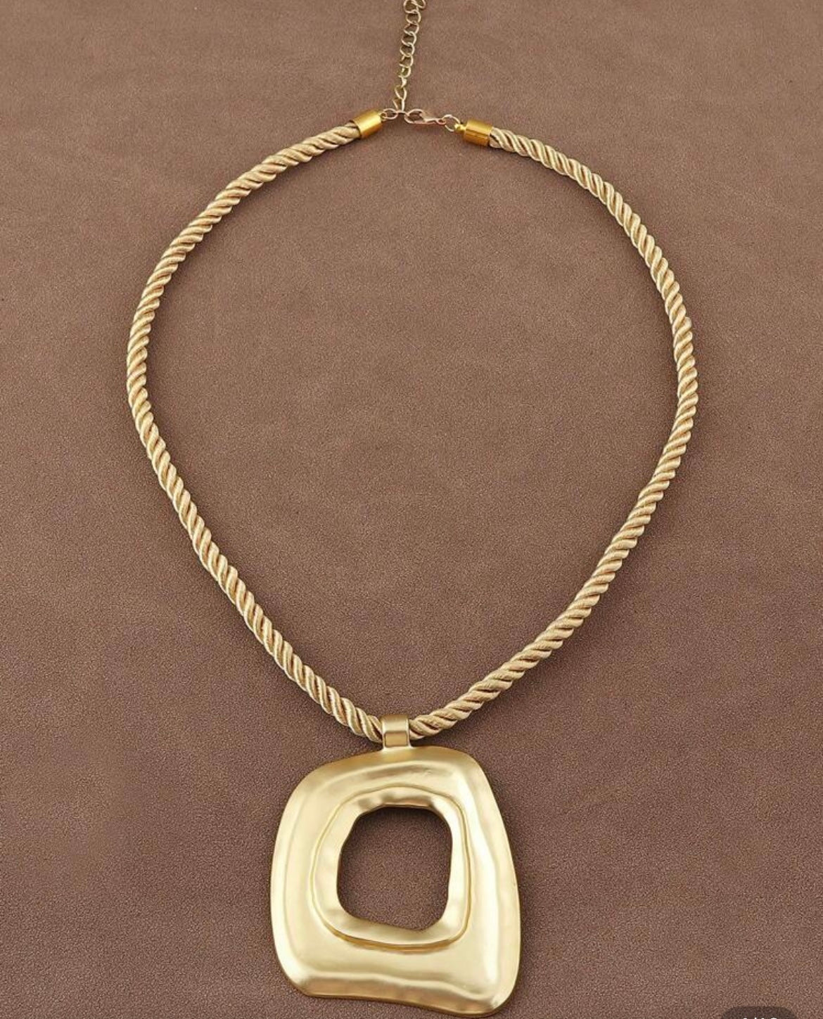 COLLAR 2232