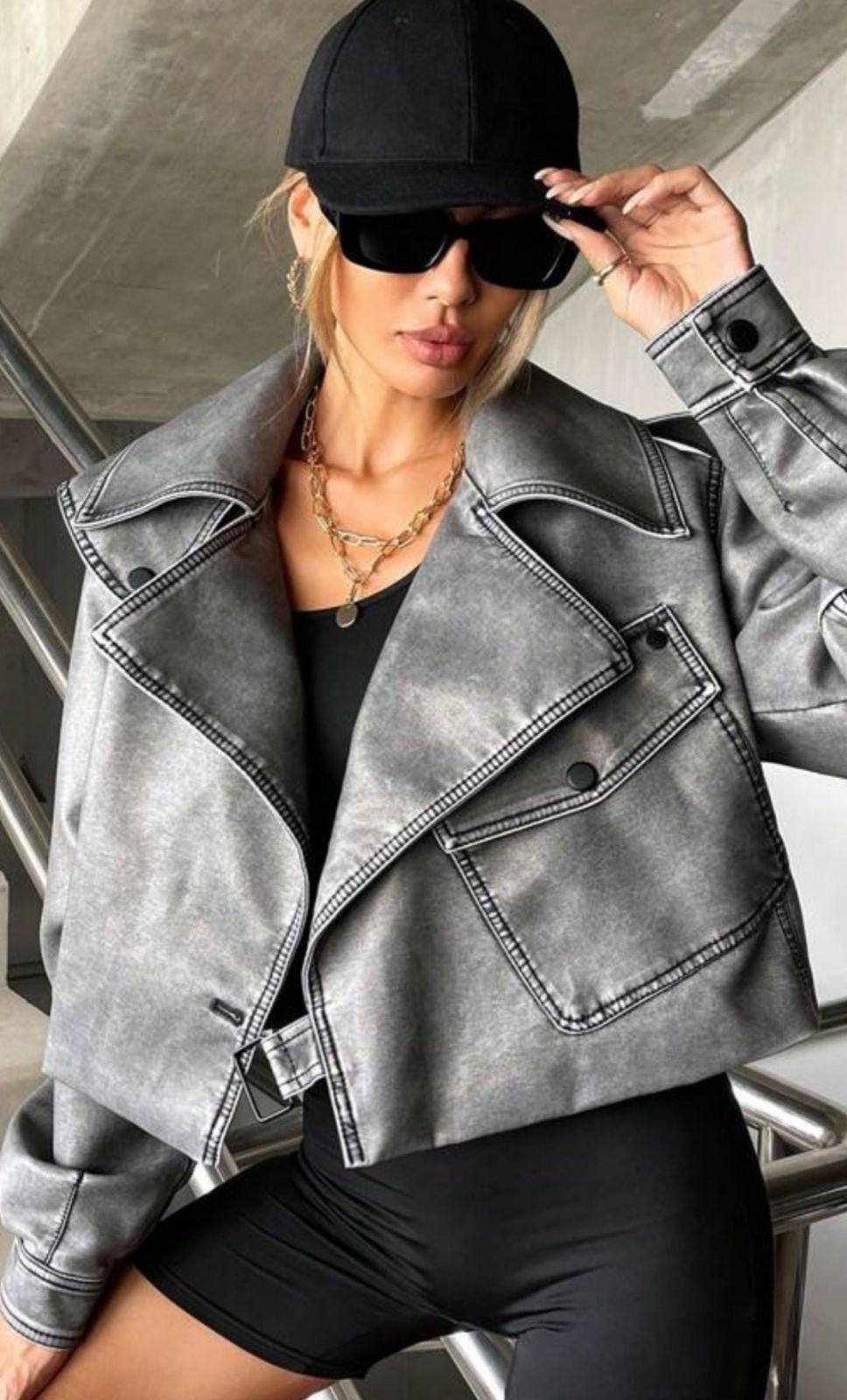 CHAQUETA GRIS