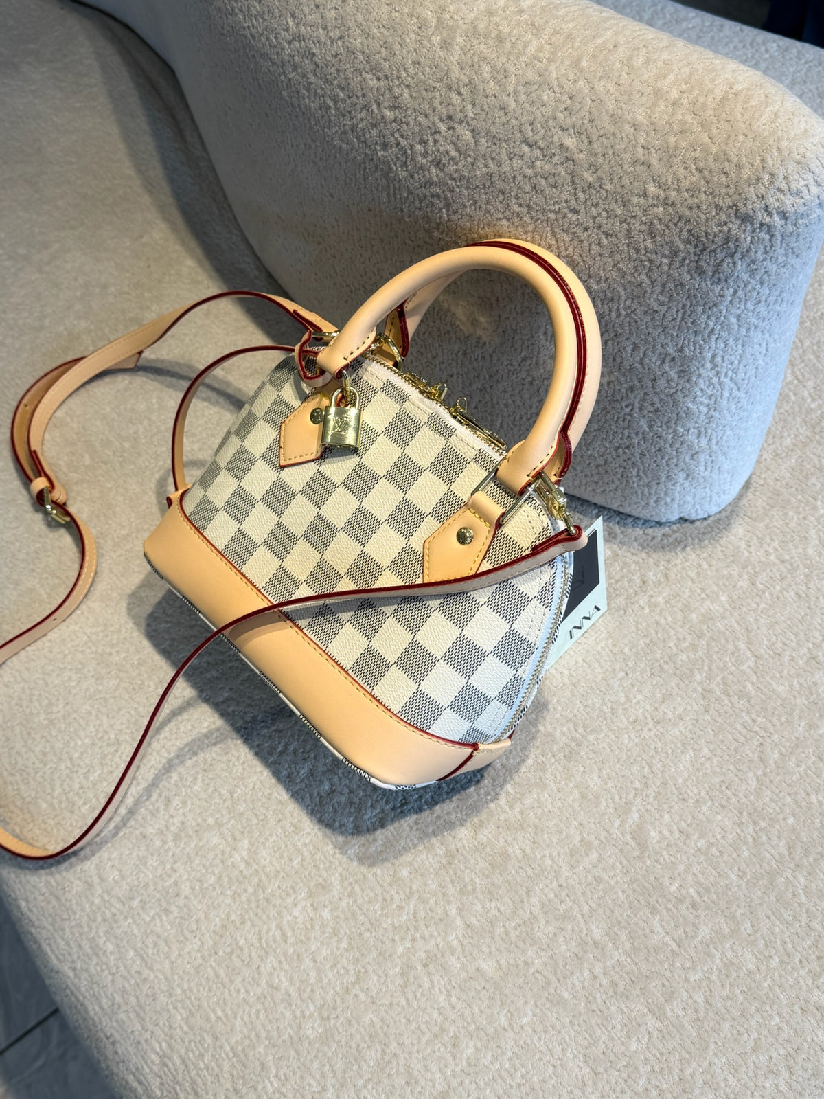 51131 BOLSO BAUL LV