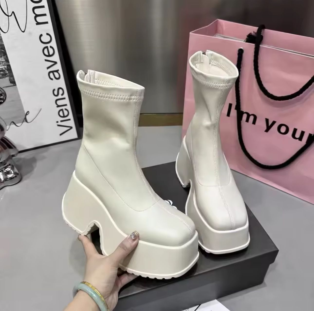 BOTAS BRATZ CORTAS