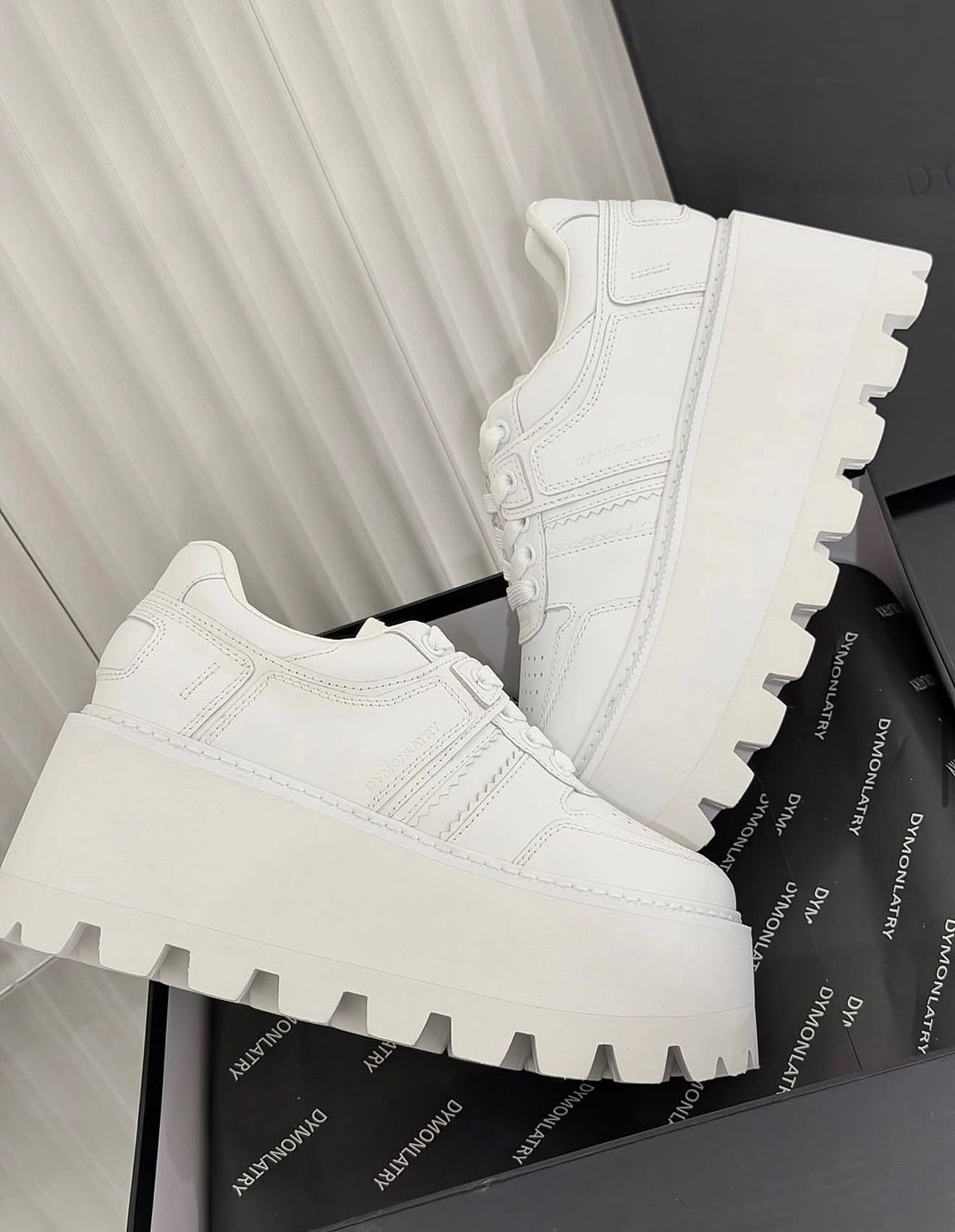 TENIS PLATAFORMA BLANCOS