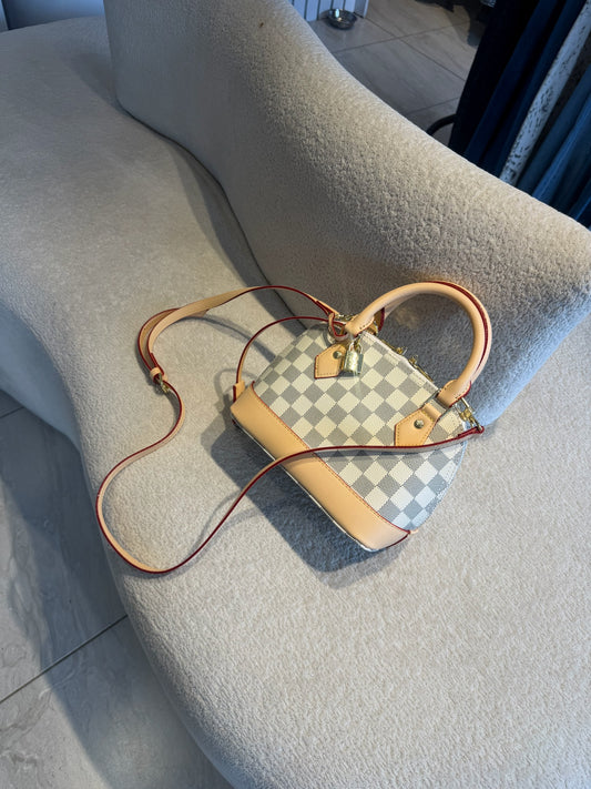 51131 BOLSO BAUL LV