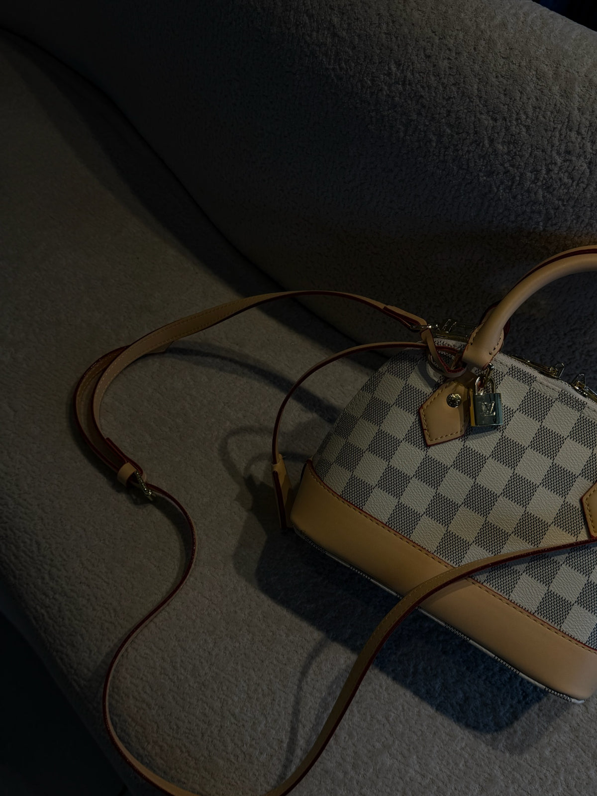 51131 BOLSO BAUL LV