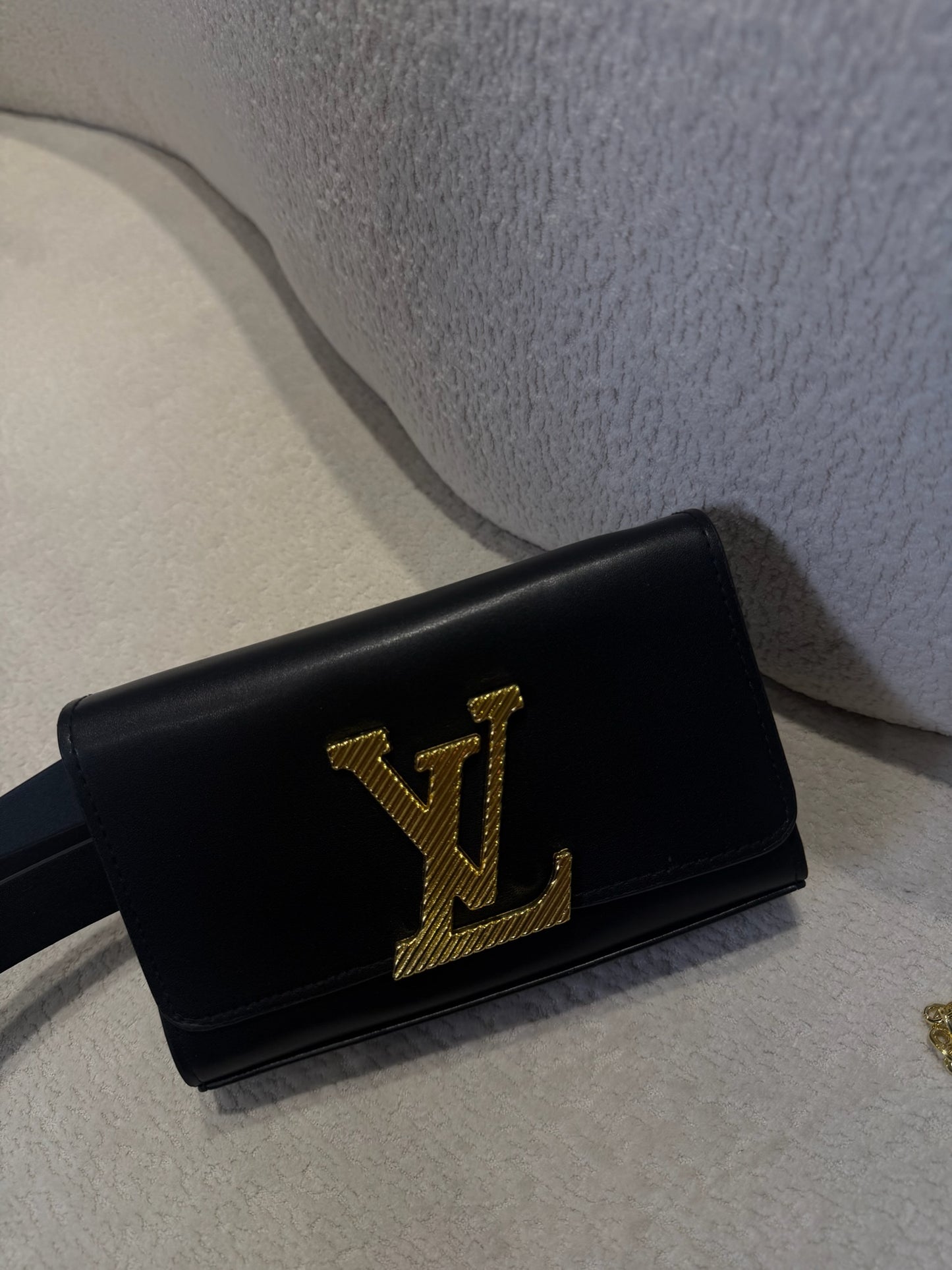 CANGURO LV NEGRO