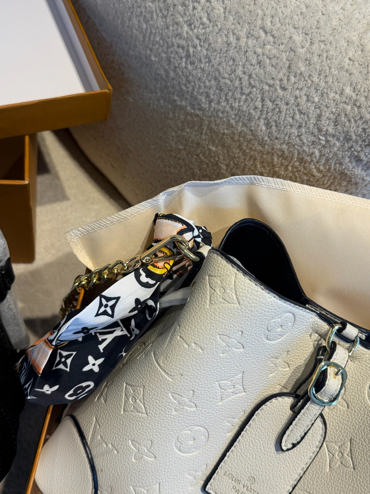 BOLSO TULA LV