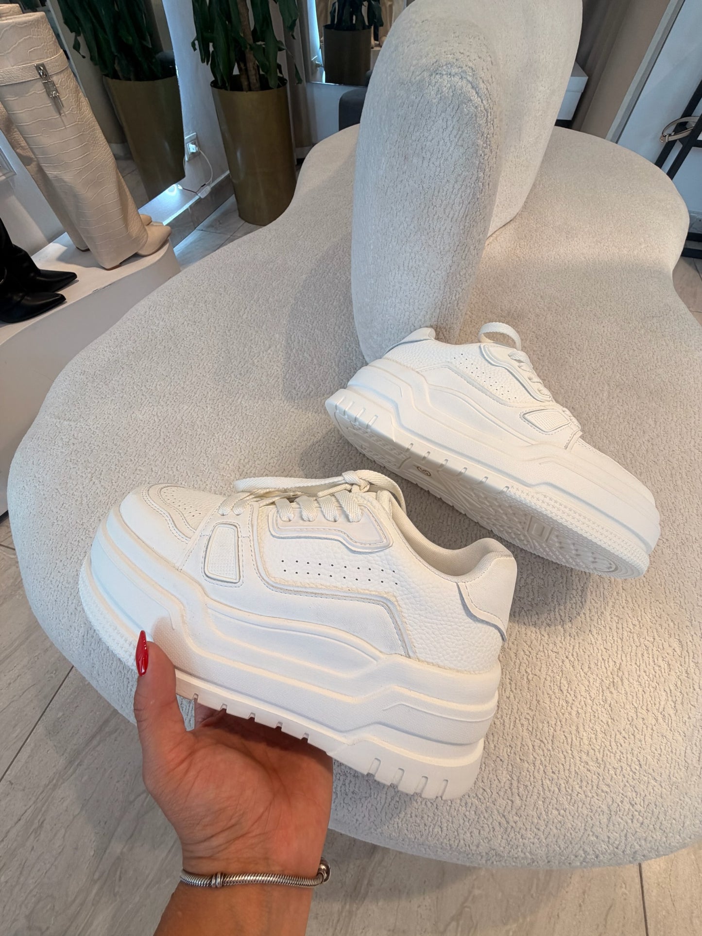 TENIS AIR BOLD