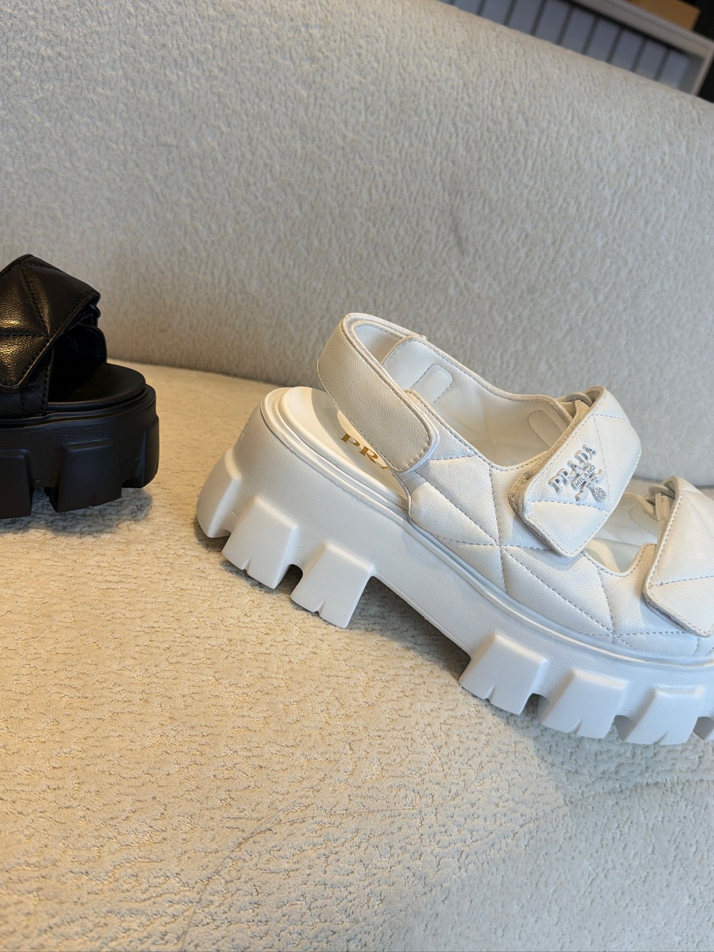 SANDALIAS PRADA