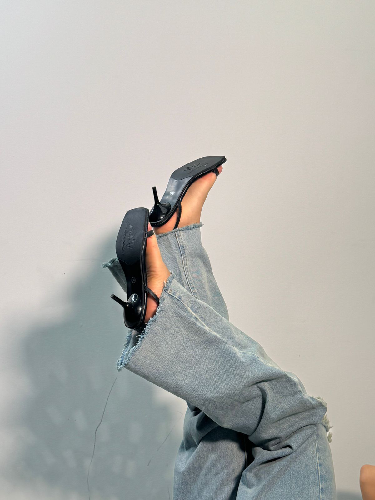 SANDALIAS DE TACÓN FINO
